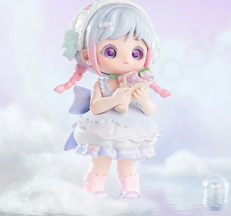 Liroro welcome to the candy house figure - open box