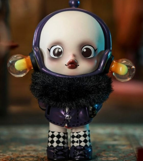 Skullpanda Addams family figure - open boxes