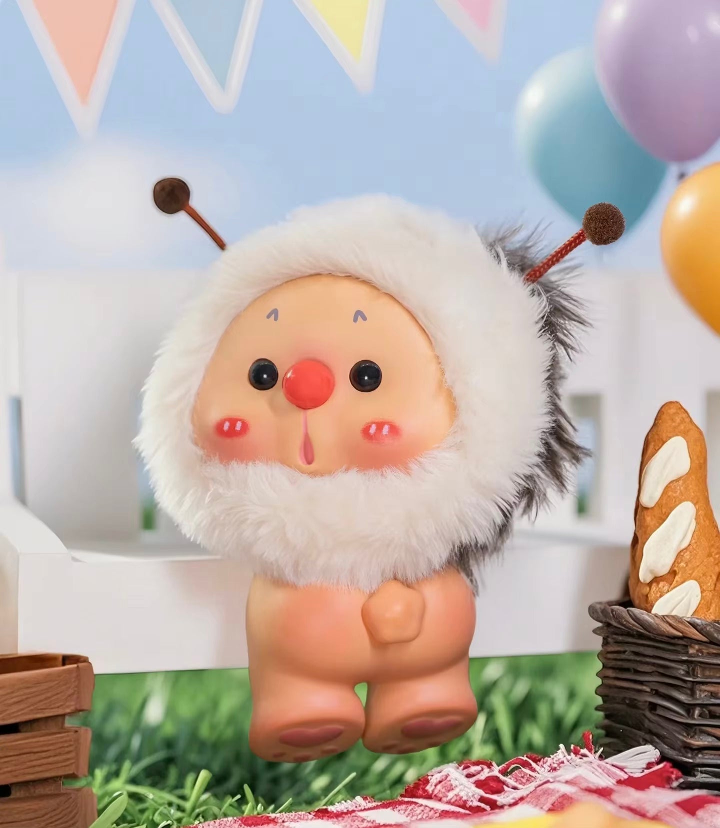 Oyo animal party figure - open box