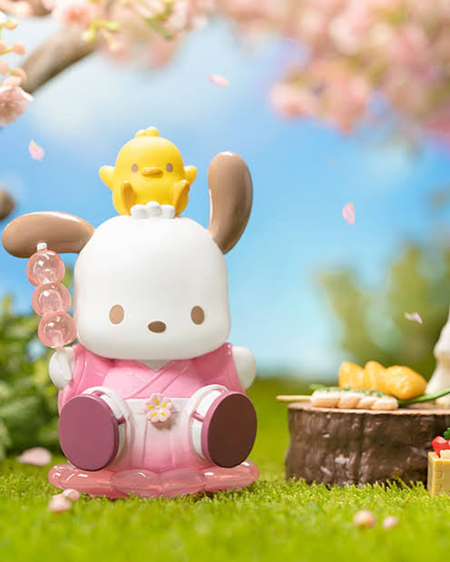 Sanrio sakura figure - open box