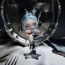 Skullpanda the feast begins figure open blind box