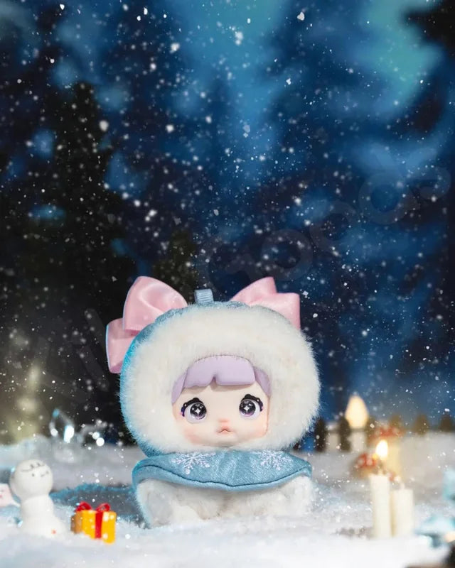 Nommi fairytale town figure - open box