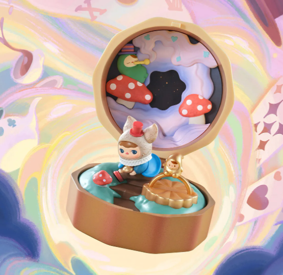 Romantic ring figure - open box