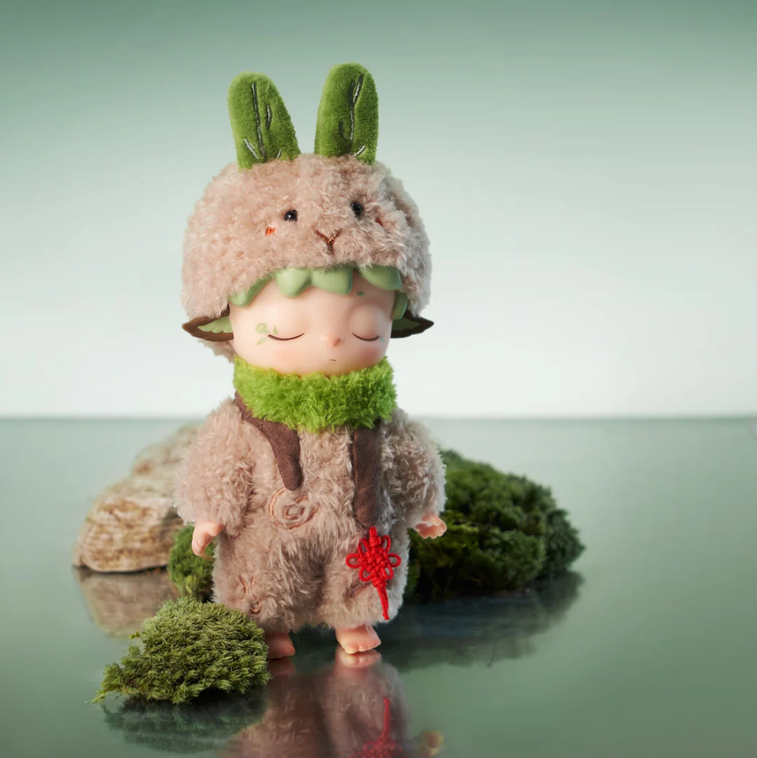 Mimi leisurely elf plush - open box