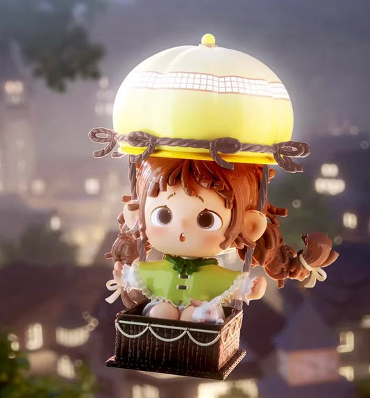 Heyone glimmeretty under the night sky figure - open box