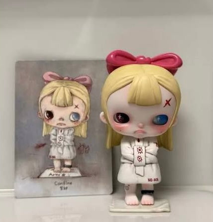 Tiny tiny the prologue figure - open box