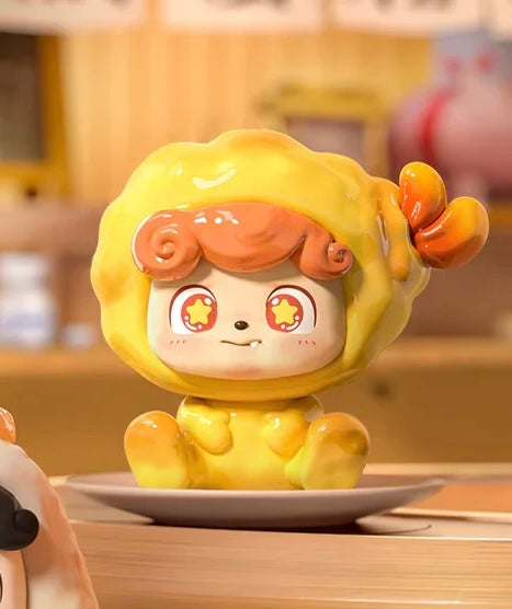 Q kid street snack figure - open box