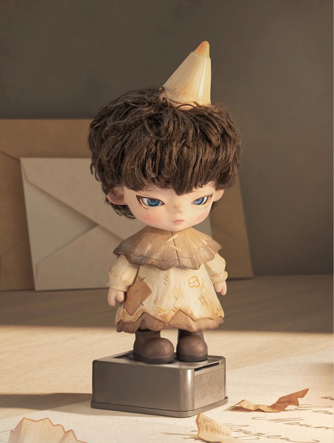 Ukio letters to nowhere figure - open box