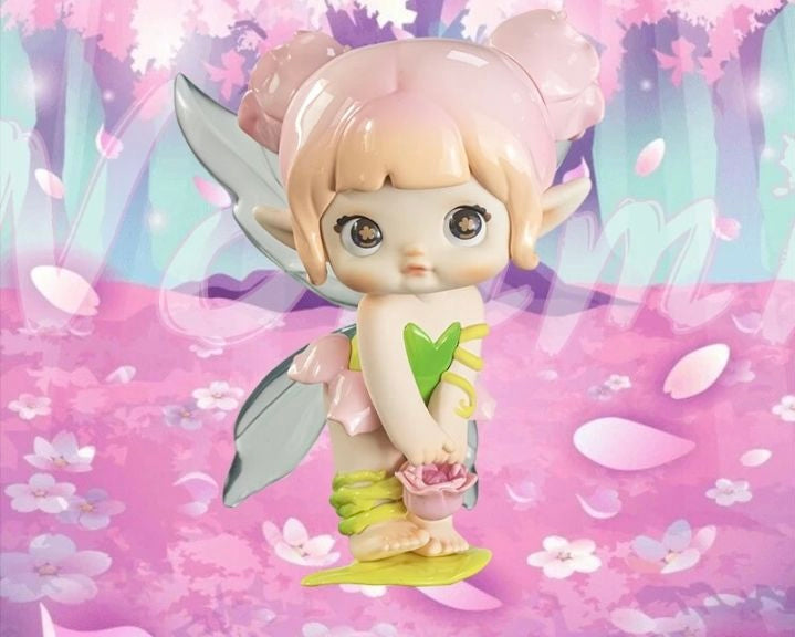 Nommi little world figure - open box