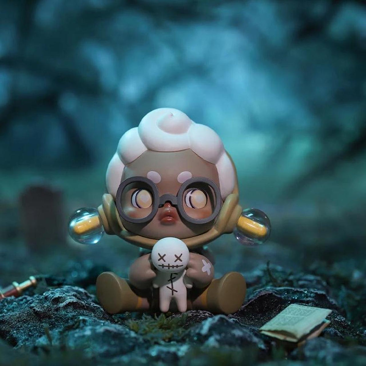 Skullpanda ancient castle figure - open box