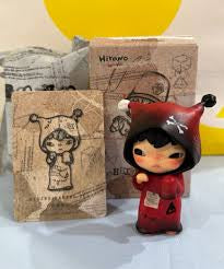 Hirono echo figure - open box